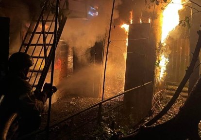 Пожар от обстрела в Днепропетровской области