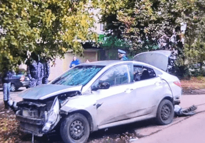 Автомобиль Сыромятникова после взрыва