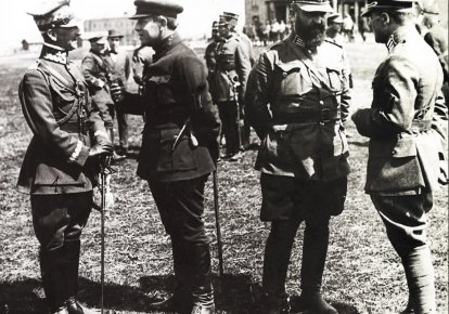 Украинские и польские старшины в Бердичеве, апрель 1920 г. Генерал Александр Листовский, Симон Петлюра, полковник Владимир Сальский и полковник Марко Безручко
