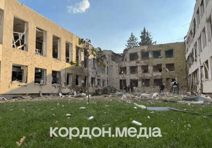 Постраждала від російського КАБу школа в Сумах