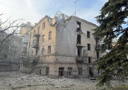 Поврежденный авиаударом дом в Дружковке