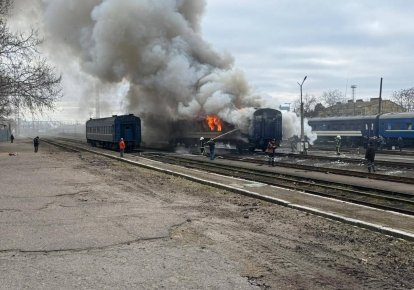 Поїзд, пошкоджений від удару по Миколаєву