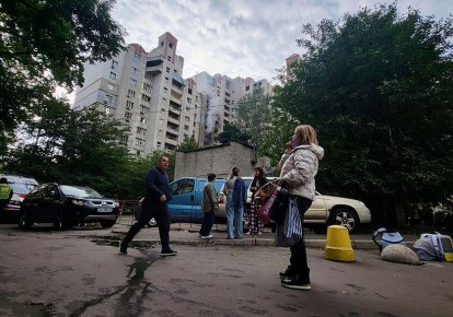 Киевляне после обстрела города