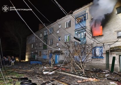 Пошкоджений від обстрілу будинок