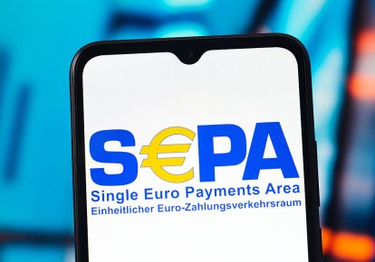 Главные преимущества SEPA – высокая скорость и низкая стоимость транзакций – связаны с четкими стандартами проверки клиентов, которые могут помешать украинцам открывать счета