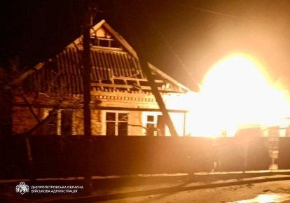 Пожар от обстрела в Днепропетровской области