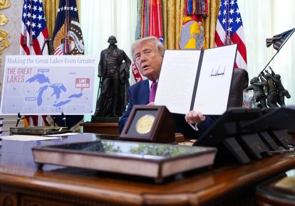 Дональд Трамп и озеро Онтарио (Америка)