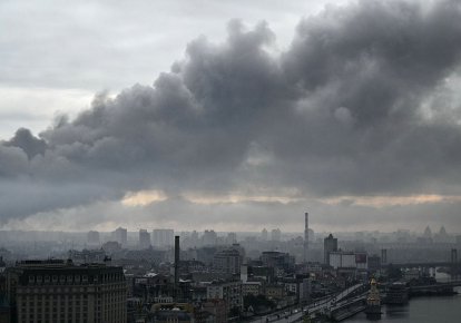 Дым в Киеве после обстрела