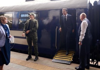 Марк Рютте на вокзалі