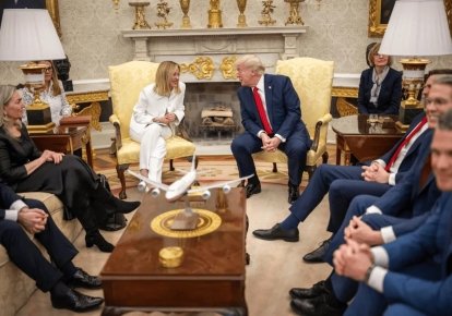 Мелони еще недавно принимали в Белом доме как лучшего друга Трампа