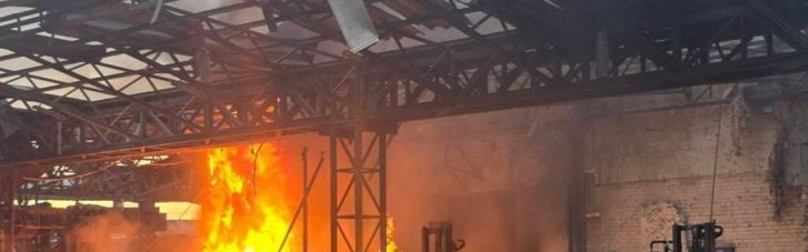 В Харькове россияне трижды подряд ударили по депо Новой почты