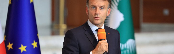 Вичерпала можливості на полі бою: Макрон прокоментував удар РФ по Україні
