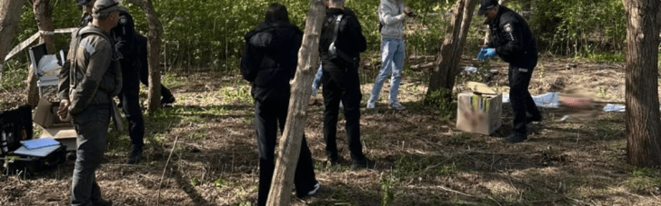 У парку Львова знайшли тіло немовляти в сумці