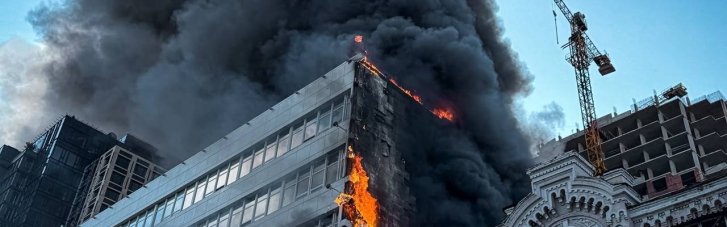 Росія ударила по клініці "Добробут" у Києві: Зеленський показав фото