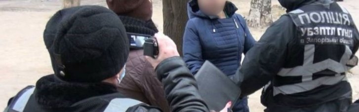 Суд вынес приговор жительнице Запорожья, которая сдавала сына в аренду для попрошайничества