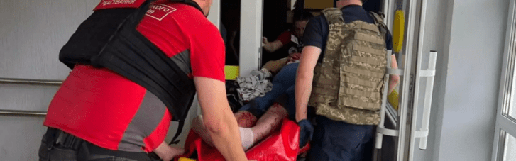 Ворог понад 20 разів атакував Дніпропетровщину: загинула людина, ще 14 — постраждали (ФОТО)