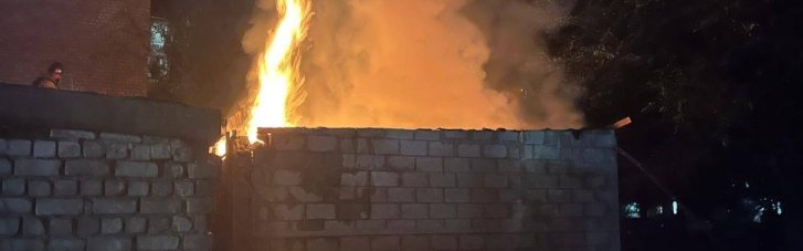 Россияне обстреляли 4 района Днепропетровщины: есть пострадавшие, повреждены дома и транспорт (ФОТО)
