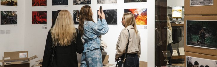 У Києво-Печерській Лаврі завершилася фотовиставка про бойовий шлях білоруських добровольців Полку Калиновського
