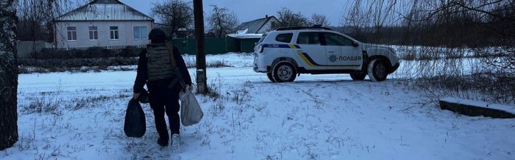 Эвакуация продолжается: В Сумской области полицейские вывезли из приграничья пятерых детей