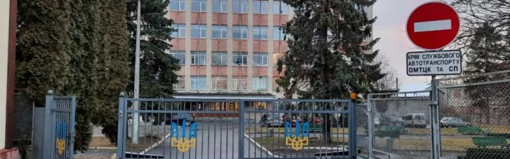 В тернопольском ТЦК в туалете застрелился 46-летний мужчина