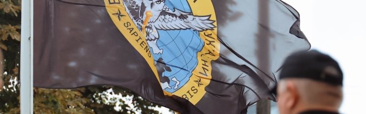 Бойцы ГУР сожгли российский "Мурманск" в Крыму (ВИДЕО)