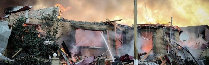 В Сумской области в результате двойного удара по дому погибла женщина с ребенком