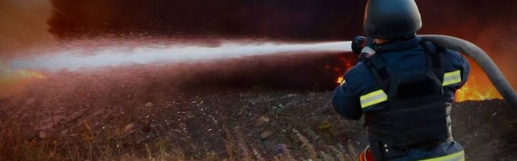 Россияне ударили по предприятию в Кропивницком, вспыхнул пожар (ФОТО)