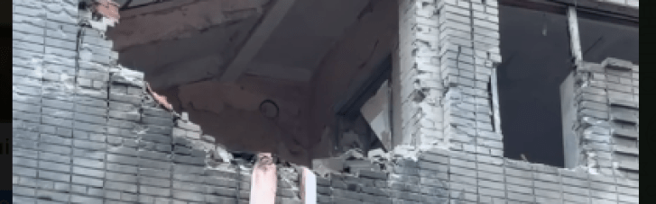 В Сумах атаковано учебное заведение, есть раненый
