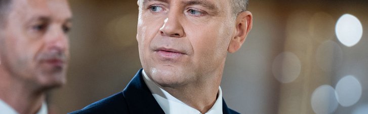 Навроцкий еще не определился, забирать ли у Зеленского орден Белого Орла