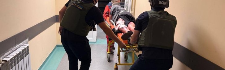 В Марганце из-за атаки FPV погибли два человека, от повторного удара пострадали медики