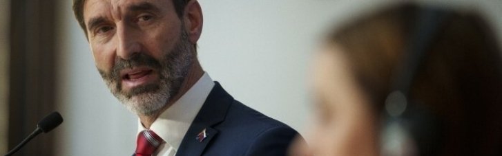"Дружба" заработала: Словакия пообещала не блокировать санции против России