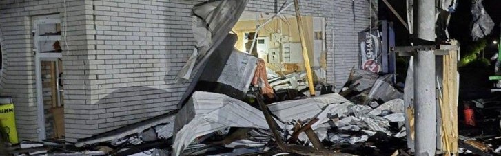Оккупанты атаковали АЗС в Запорожье, пострадали два человека (ФОТО)