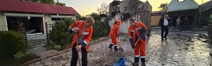 Російський удар понівечив 19-поверхівку в Одесі, постраждали 6 мирних жителів (ФОТО, ВІДЕО)