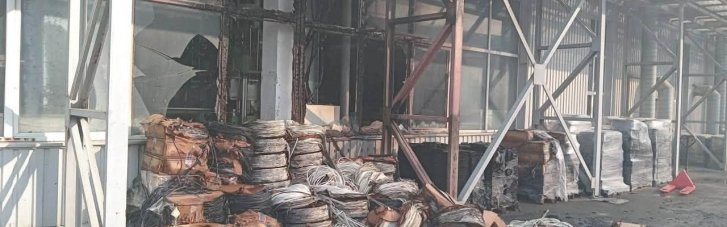Вражеский дрон попал в завод "Киеврезина" (ФОТО)