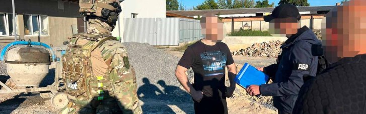 ГБР разоблачило на Житомирщине военных, которые вместо службы работали на мебельной фирме