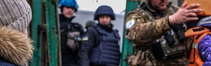 В четырех громадах Донецкой области продолжается принудительная эвакуация: там остается еще более сотни детей