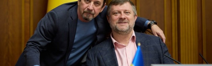 "Справа про конверти". Як тепер житимуть "слуги народу"