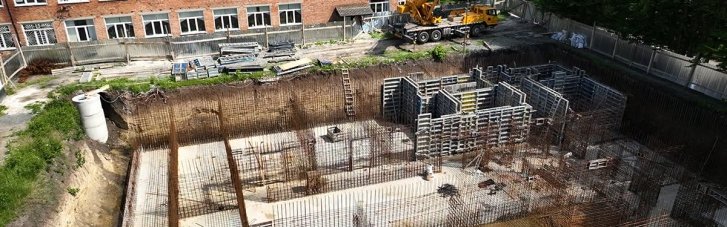 На Хмельнитчине поселковый голова со строителями присвоили 14,6 млн грн, которые должны были пойти на строительство школьного укрытия