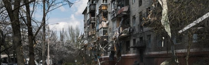 Росіяни скинули авіабомбу на евакуаційний пункт в Краматорську