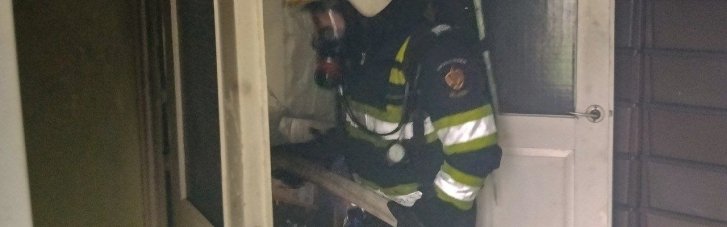 На Вінниччині через дитячі пустощі з вогнем спалахнув будинок