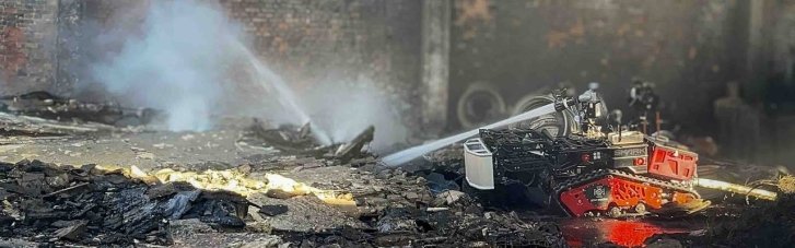 РФ ударила по Сумщине. В результате атаки вспыхнул торговый центр