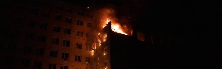 Россияне ударили по бизнес-центру в Одессе: есть пострадавший, вспыхнул пожар (ФОТО)