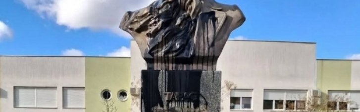 В Сербии появились граффити с оскорблениями против посла Украины на фоне осквернения монумента Шевченко