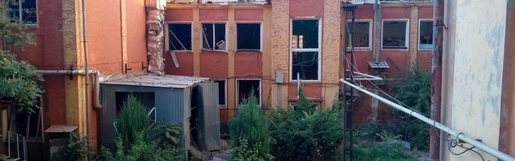Центральна заводська лабораторія та відділ технічного контролю фенольно-нафталінового виробництва у Нью-Йорку зруйновані російською артилерією та авіацією