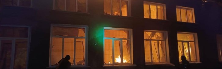 Від нічних ударів по Дніпропетровщині пошкоджені  гімназія, пошта й інфраструктура (ФОТО)