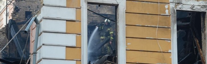 Из-под завалов здания Академии наук достали еще одно тело