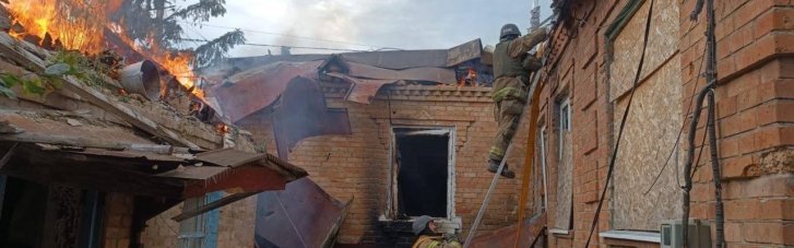 На Дніпропетровщині — руйнування від обстрілів у 4 районах, в Нікополі є постраждалі (ФОТО)