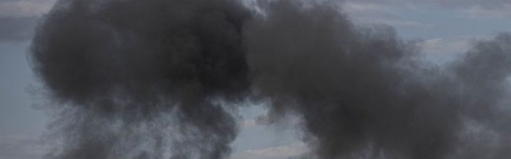 Оккупанты обстреляли Николаев и аэродром возле Кропивницкого: есть погибшие