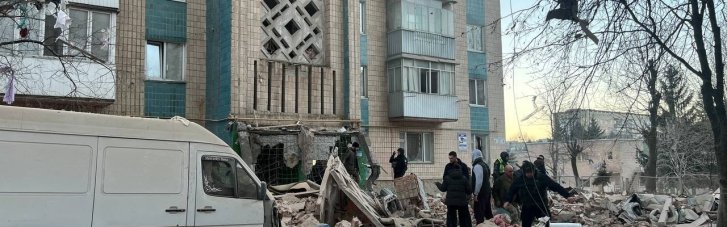Трагедія у Тернополі: розпочався демонтаж будинку, в який влучила російська ракета