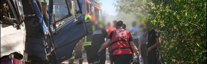 На Одесщине в ДТП с участием двух автобусов погибли два человека, еще по меньшей мере 25 — травмированы (ФОТО, ВИДЕО)